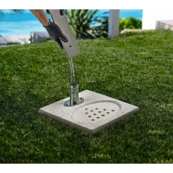 Acquapoint Base in Cemento Grigio Perforata con Griglia di Scarico per Fontane Ground Aquapoint