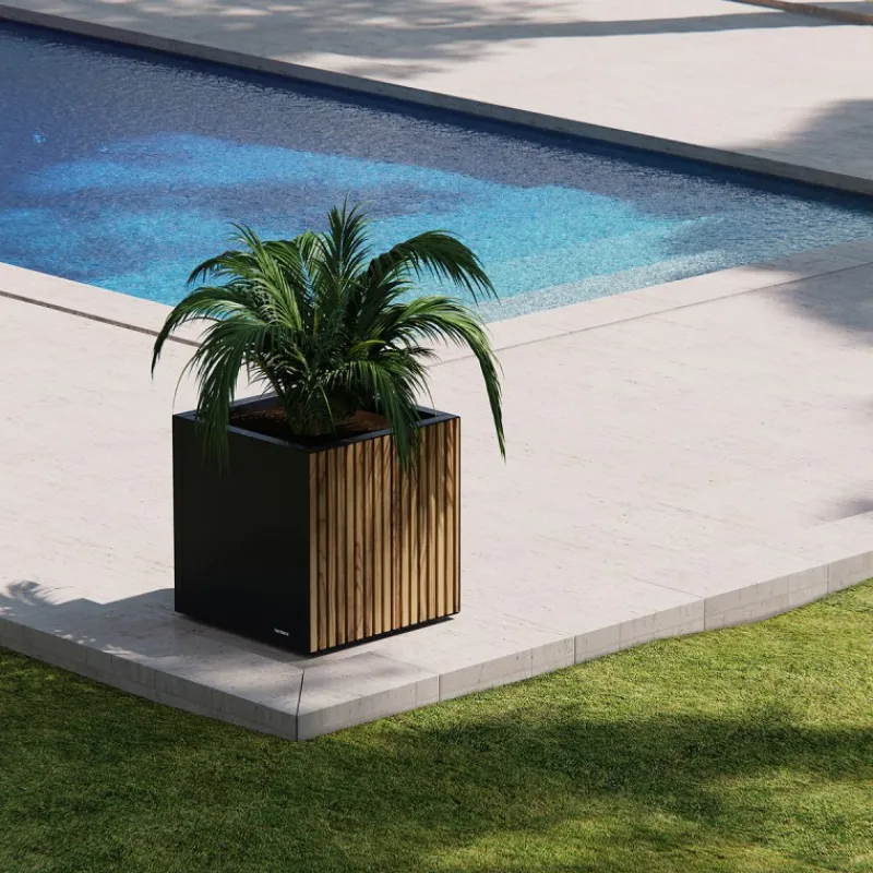 Herstera Fioriera Cubo DECO PLANTER in Metallo colore Nero e Legno 50x50x50 cm